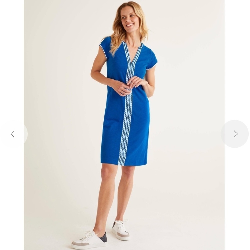 BODEN T shirt Jersey Dress, size US 4 blue with white embroidery